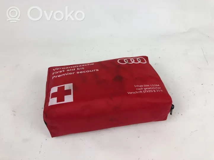 Audi A6 S6 C7 4G Kit di pronto soccorso 