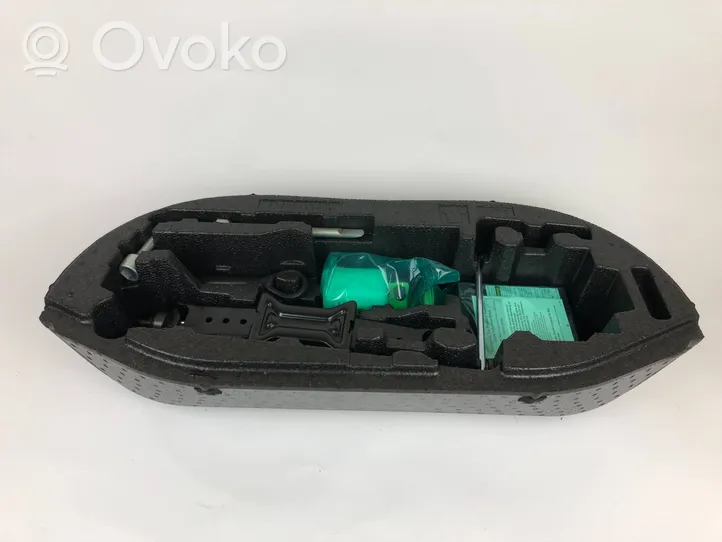 Toyota Mirai Kit d’outils 7520162010