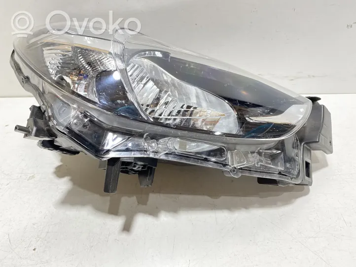 Mazda 2 Lampa przednia DB5J51030