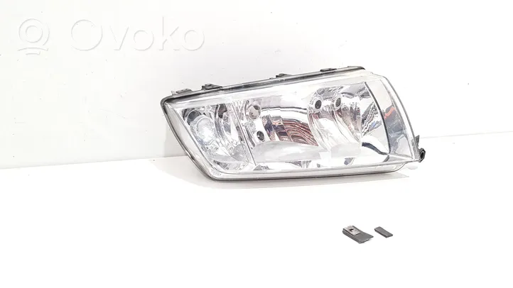 Skoda Fabia Mk1 (6Y) Lampa przednia 246366