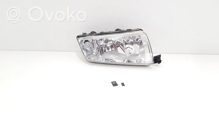 Skoda Fabia Mk1 (6Y) Lampa przednia 246366