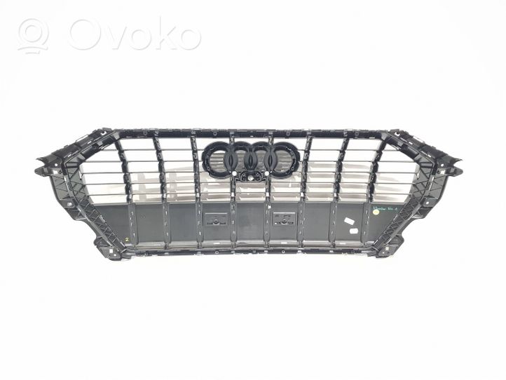 Audi Q3 F3 Griglia superiore del radiatore paraurti anteriore 83A853651B