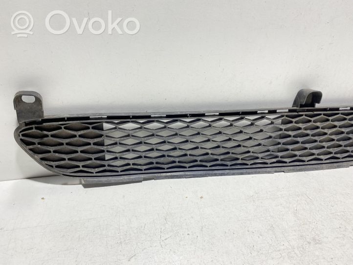 Toyota Aygo AB10 Kratka dolna zderzaka przedniego 531120H010