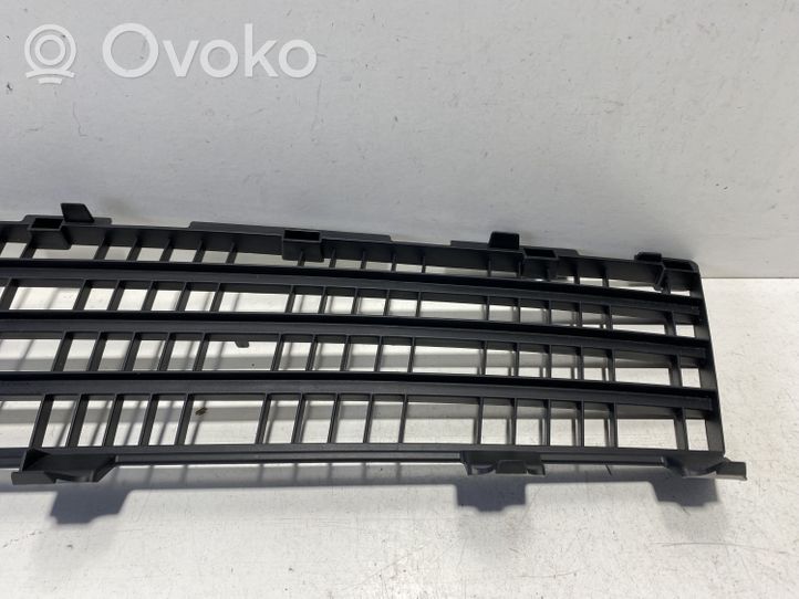 Renault Clio III Grille inférieure de pare-chocs avant 7701072018