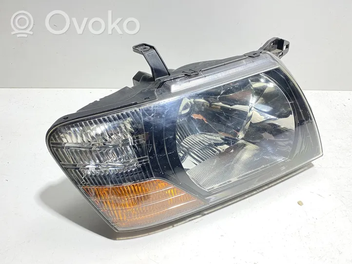 Mitsubishi Pajero Lampa przednia 10087420