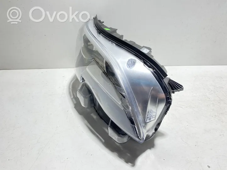 Peugeot Traveller Lampa przednia 9808572580