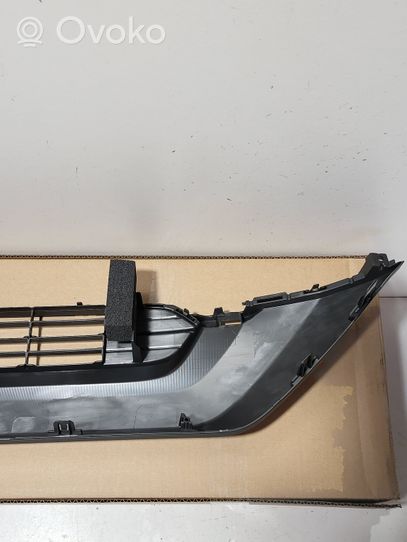 Toyota RAV 4 (XA50) Grille inférieure de pare-chocs avant 531130R101