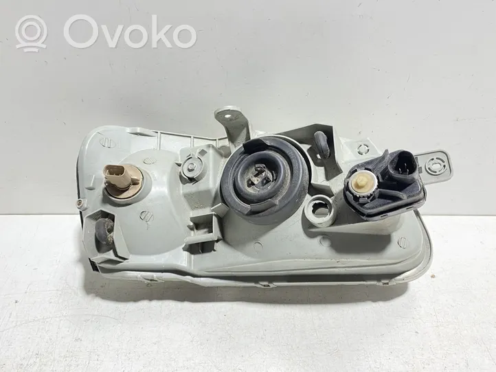 Hyundai Accent Headlight/headlamp 92101250