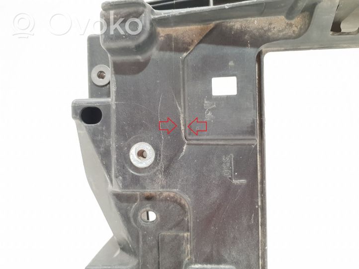 Volkswagen Sharan Pannello di supporto del radiatore 7N0805588B