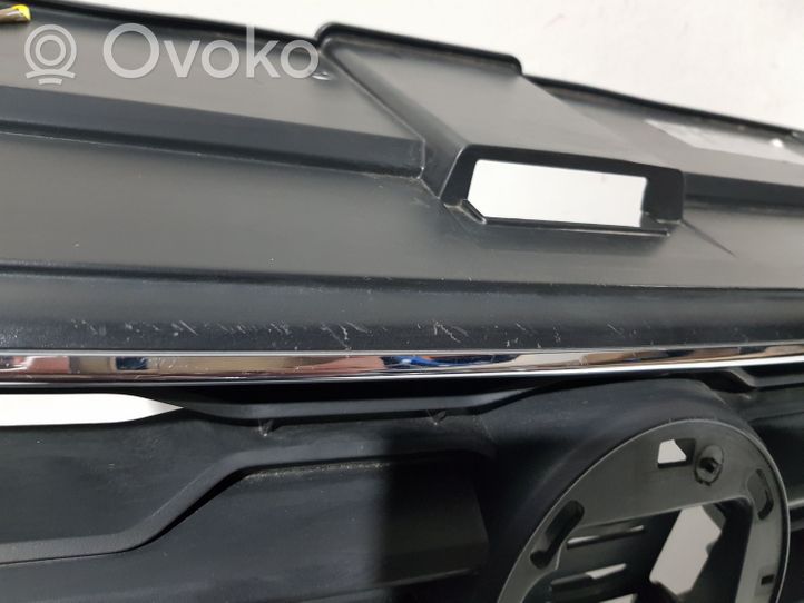 Volkswagen T-Roc Maskownica / Grill / Atrapa górna chłodnicy 2GA853651