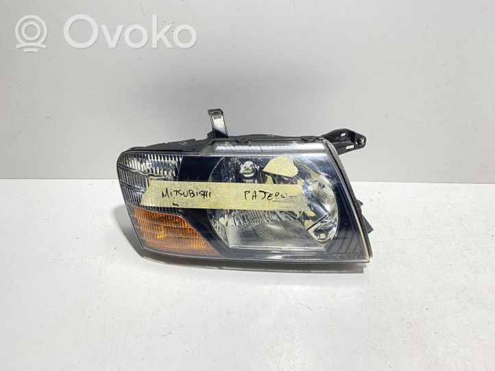 Mitsubishi Pajero Lampa przednia 10087420