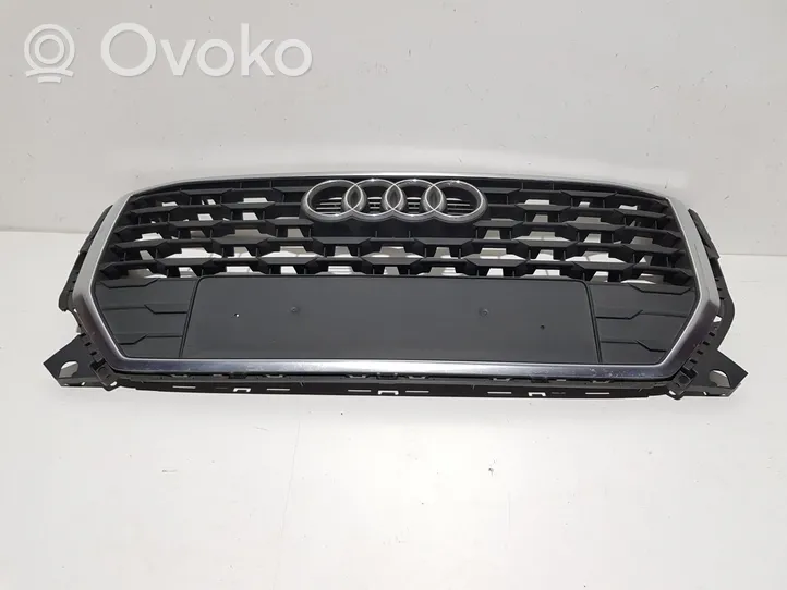 Audi Q2 - Rejilla superior del radiador del parachoques delantero 81A853651