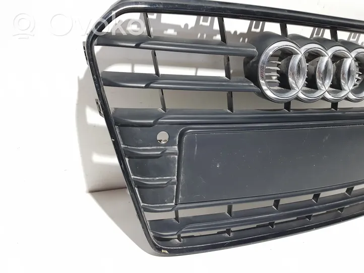 Audi A5 8T 8F Grille calandre supérieure de pare-chocs avant 8T0853651G