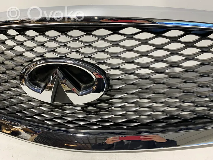 Infiniti Q70 Y51 Grille calandre supérieure de pare-chocs avant 