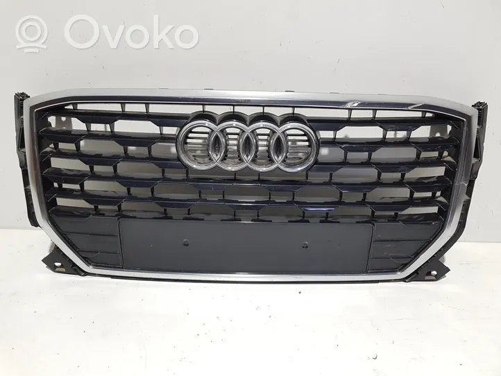 Audi Q2 - Maskownica / Grill / Atrapa górna chłodnicy 81A853651