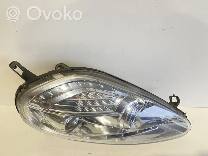 Fiat Grande Punto Lampa przednia 