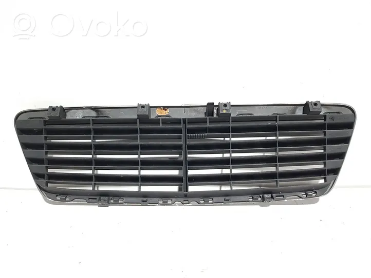 Mercedes-Benz CLK A208 C208 Grille calandre supérieure de pare-chocs avant 2088800085