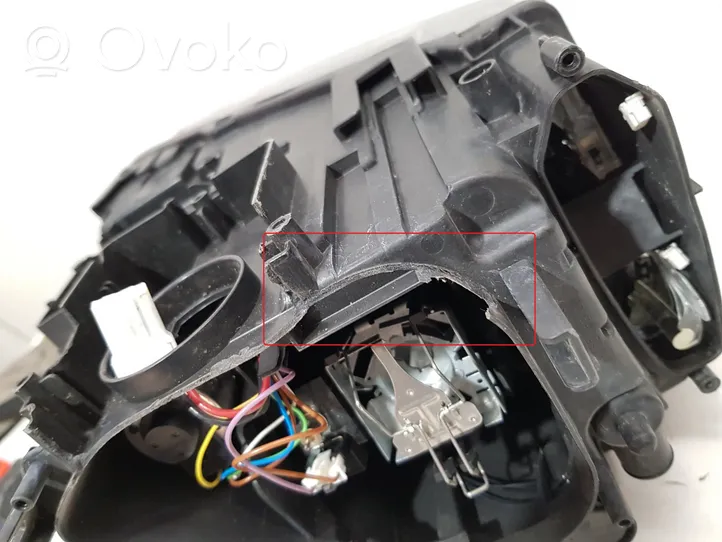 Audi Q3 8U Faro delantero/faro principal 8U0941005