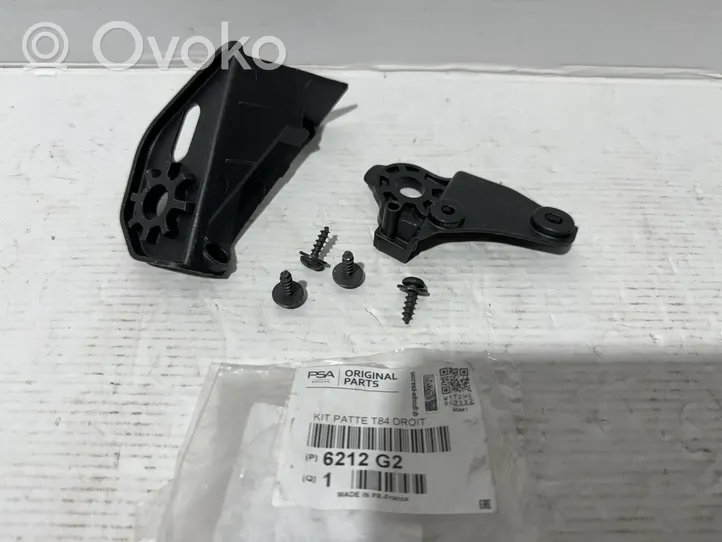 Peugeot 5008 Support phare frontale 6212G2