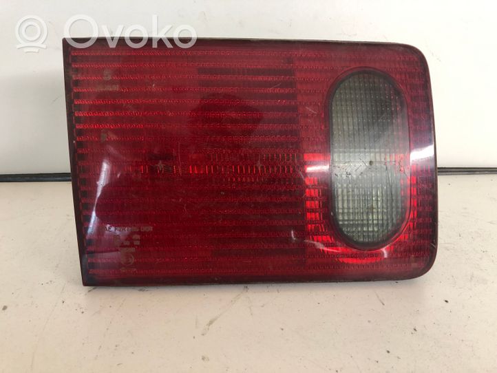 Audi A8 S8 D2 4D Luci posteriori del portellone del bagagliaio 4D0945093