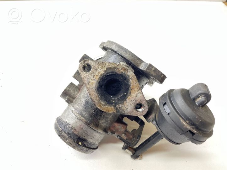 Volkswagen Polo III 6N 6N2 6NF EGR valve 038129637