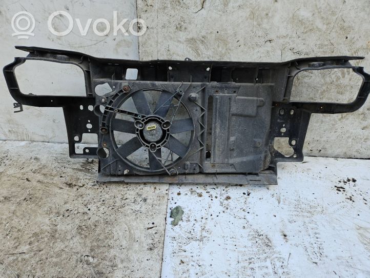 Volkswagen Polo Support de radiateur sur cadre face avant 