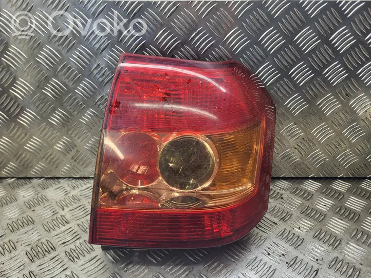 Toyota Corolla E120 E130 Lampa tylna 