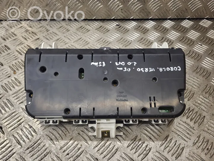Toyota Corolla Verso E121 Spidometrs (instrumentu panelī) 