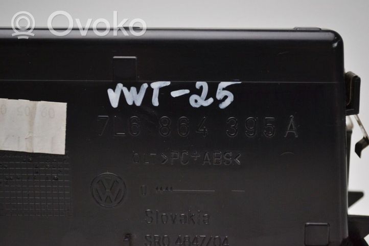 Volkswagen Touareg I Daiktadėžė centrinės konsolės 7L6864395A