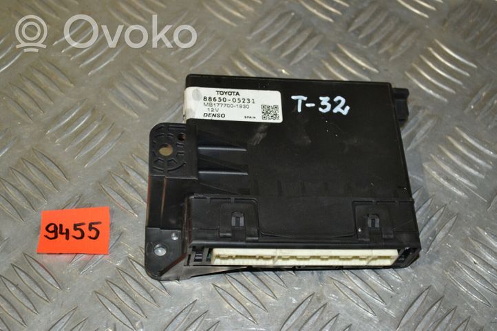 Toyota Avensis T270 Moduł / Sterownik klimatyzacji 8865005231