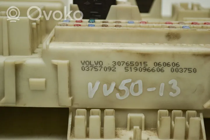 Volvo V50 Module de fusibles 30765015