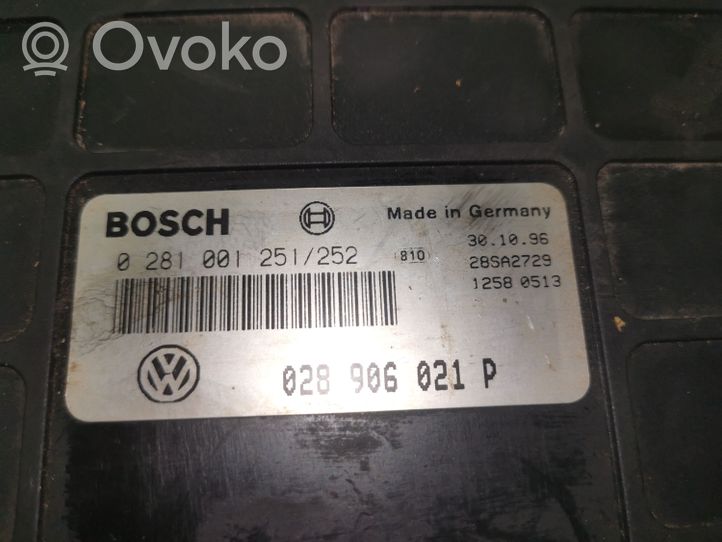 Volkswagen Sharan Calculateur moteur ECU 028906021P