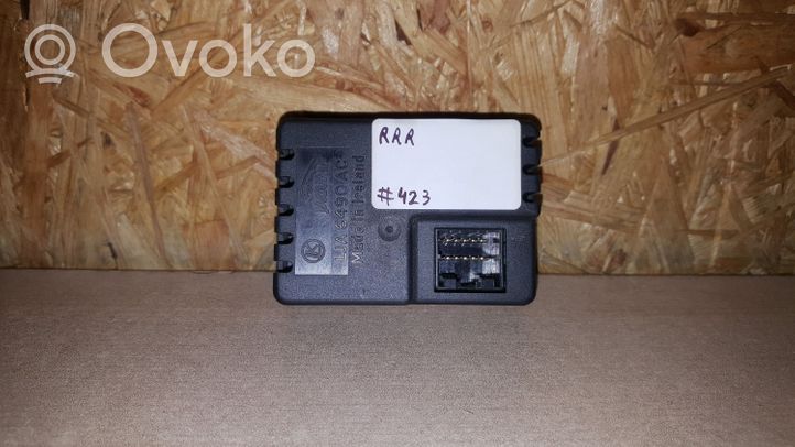 Jaguar XK8 - XKR Interior lighting relay LJA6490AC