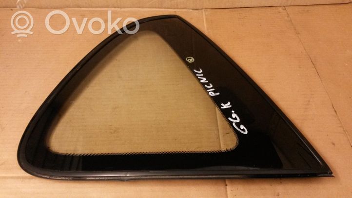 Toyota Picnic Fenêtre latérale avant / vitre triangulaire 
