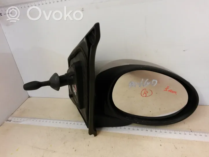 Toyota Aygo AB10 Manualne lusterko boczne drzwi przednich 879100H011