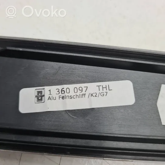 BMW 5 E60 E61 Kita salono detalė 1360097