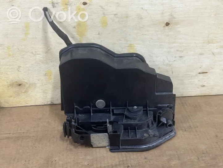 BMW X3 F25 Rear door lock 7318417