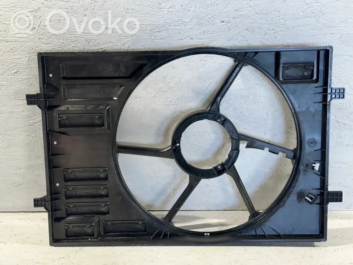 Skoda Octavia Mk3 (5E) Elektryczny wentylator chłodnicy 5Q0121205A