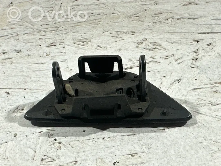 BMW 5 F10 F11 Abdeckung Blende Scheinwerferreinigungsanlage 7334761