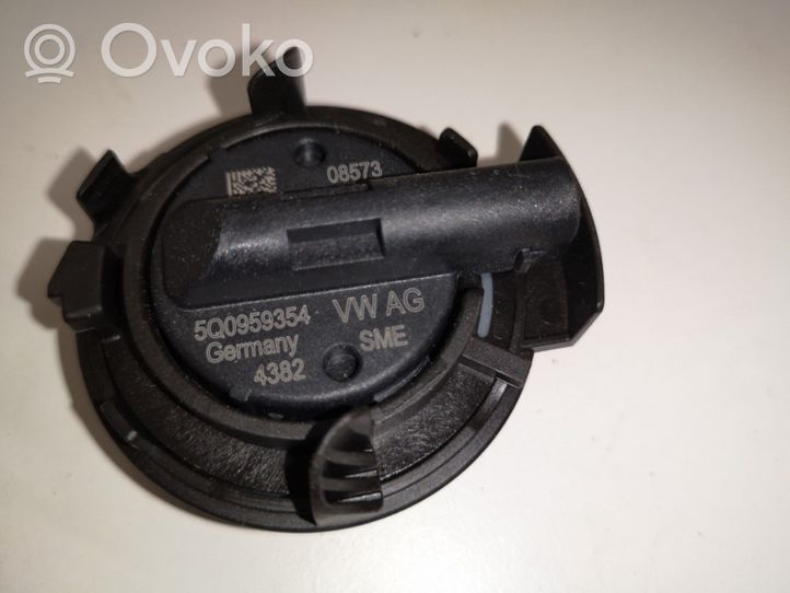 Volkswagen Golf VII Airbag deployment crash/impact sensor 5Q0959354
