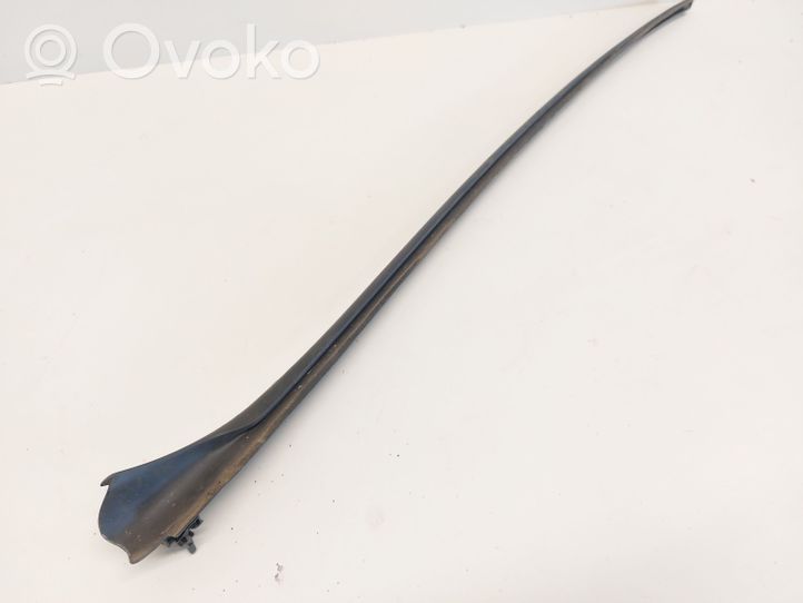 Volkswagen Golf VI Windshield trim 5K0854320