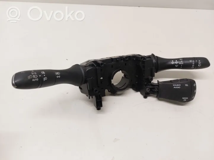 Renault Kadjar Wiper turn signal indicator stalk/switch 255678341R