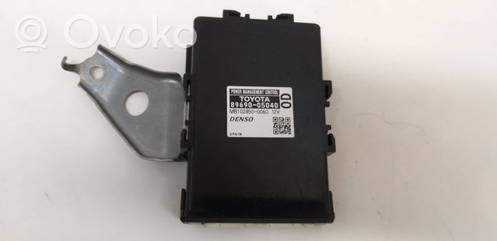 Toyota Avensis T250 Centralina/modulo motore ECU 8969005040