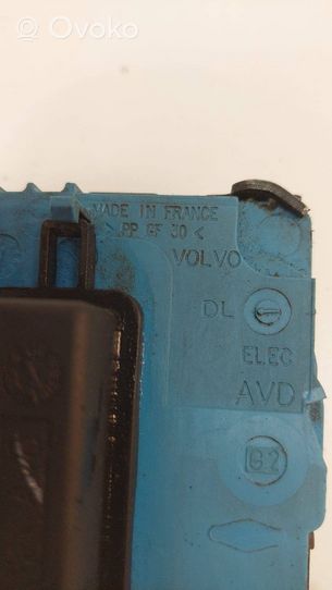 Volvo V70 Etuoven lukko 