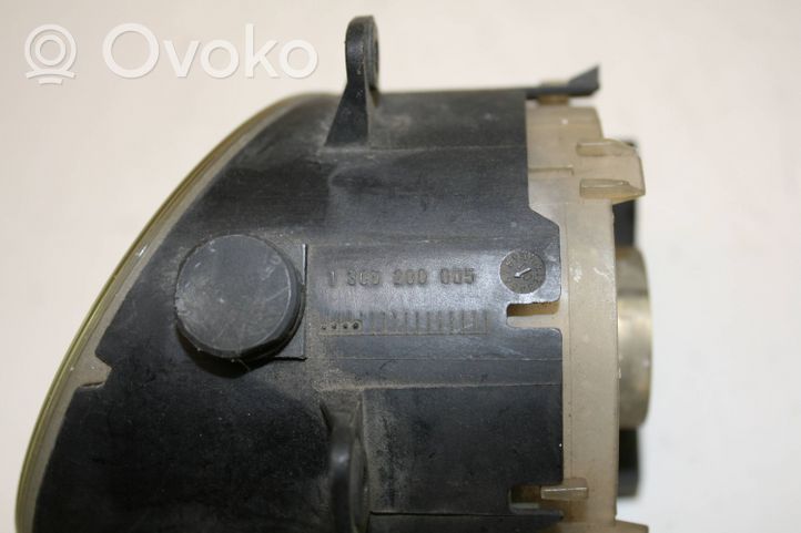 Ford Mondeo Mk III Światło przeciwmgłowe przednie 0305062002