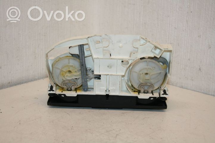 Volkswagen Golf IV Panel klimatyzacji / Ogrzewania 1J0820045F