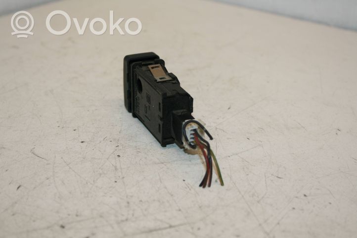 Opel Frontera B Alarm switch M17516