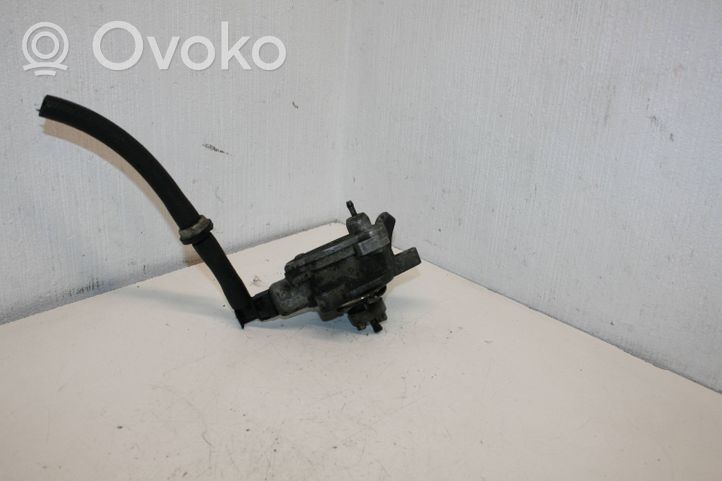 Volvo S80 Vacuum pump 08699237