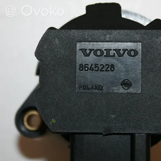 Volvo V70 Etuistuimen valo 30669623