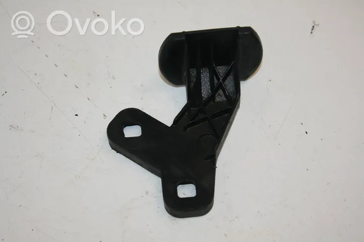 BMW 7 E38 Staffa di rinforzo montaggio del paraurti anteriore 51118193157